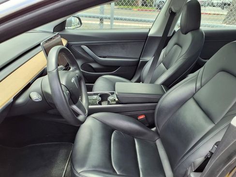 Used 2020 Tesla Model 3 Standard Range Plus RWD image 17