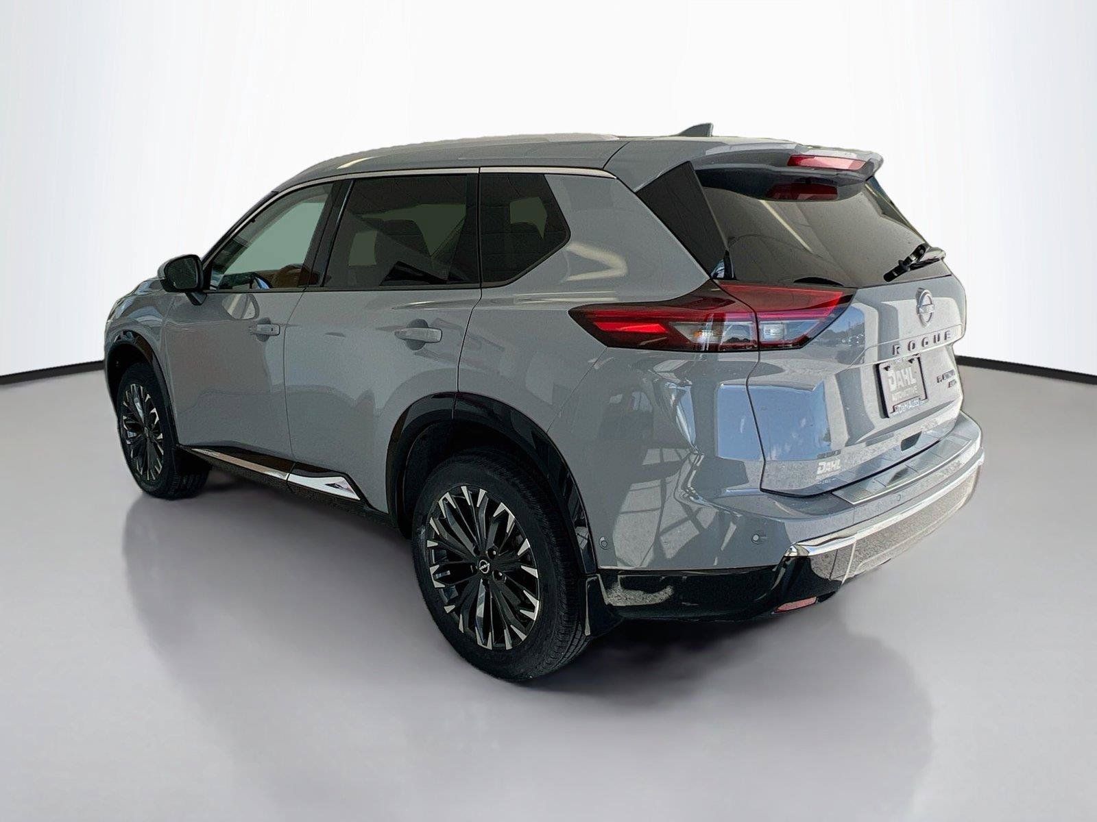 Used 2024 Nissan Rogue Platinum w/ Platinum Premium Package AWD/4WD image 10