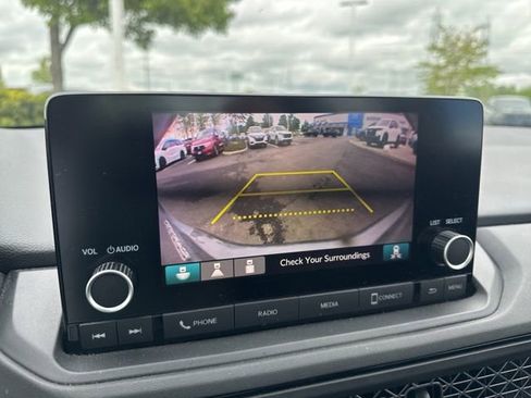 Certified 2024 Honda Accord EX image 27