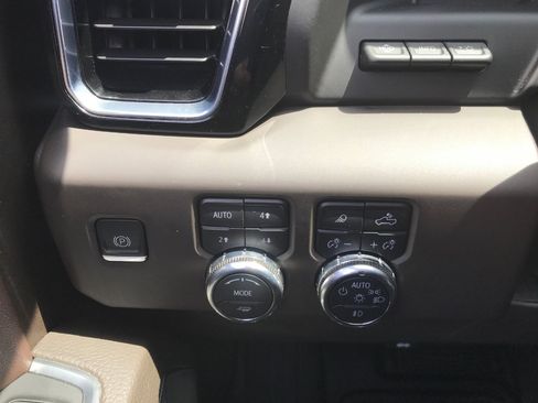Used 2024 GMC Sierra 1500 Denali w/ Denali Reserve Package AWD/4WD image 18