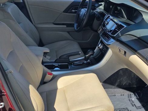 Used 2014 Honda Accord Touring image 15