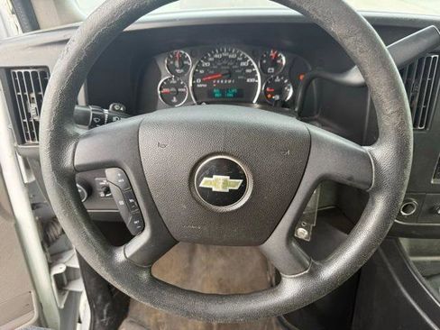 Used 2018 Chevrolet Express 3500 LT w/ LT Preferred Equipment Group image 17