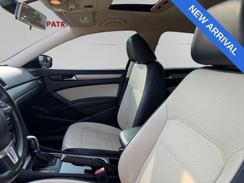 Used 2015 Volkswagen Passat TDI SE FWD image 9