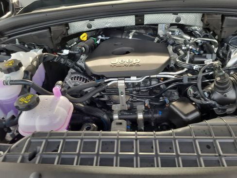 New 2026 Jeep Grand Cherokee Altitude AWD/4WD image 17