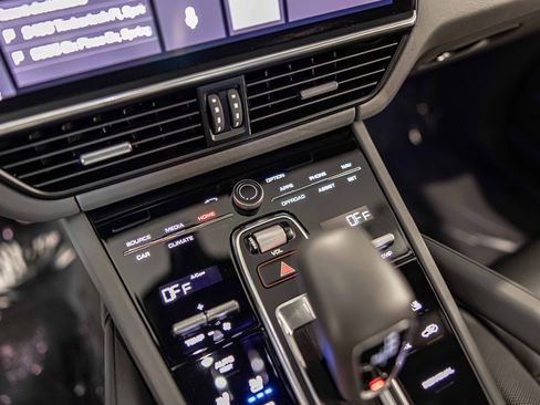 Used 2021 Porsche Cayenne GTS image 30