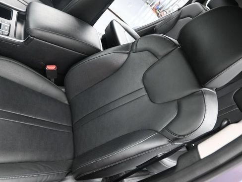 Used 2024 Kia Sorento S FWD image 9
