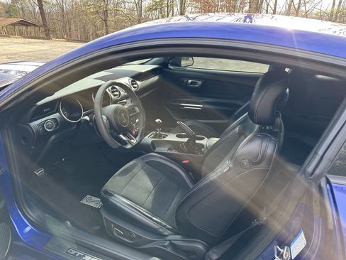 Used 2016 Ford Mustang Shelby GT350 w/ Technology Package image 20