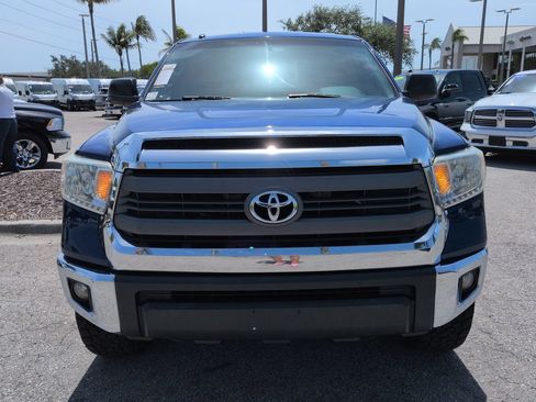 Used 2015 Toyota Tundra SR5 w/ SR5 Upgrade Package AWD/4WD image 3