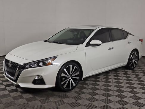 Used 2020 Nissan Altima 2.0 Platinum image 8