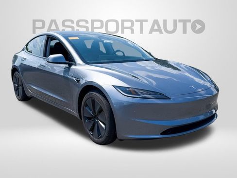 Used 2025 Tesla Model 3 RWD image 2