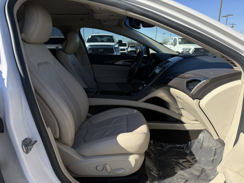 Used 2017 Lincoln MKZ Select w/ Climate Package image 30