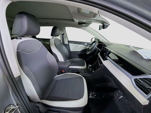 New 2026 Volkswagen Taos SE FWD image 27