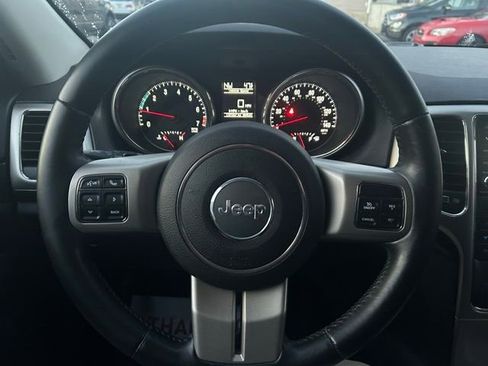 Used 2013 Jeep Grand Cherokee Laredo image 21