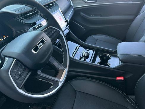 New 2026 Jeep Grand Cherokee Limited image 10