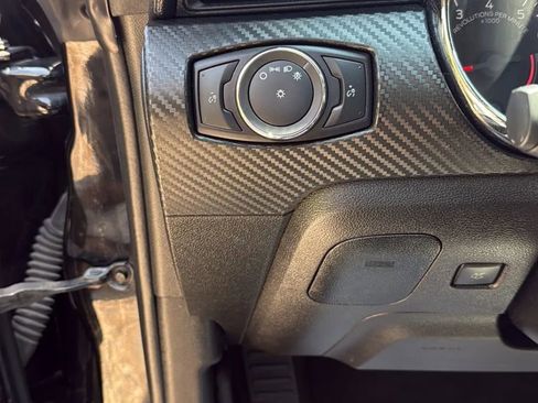 Used 2016 Ford Mustang Coupe RWD image 13