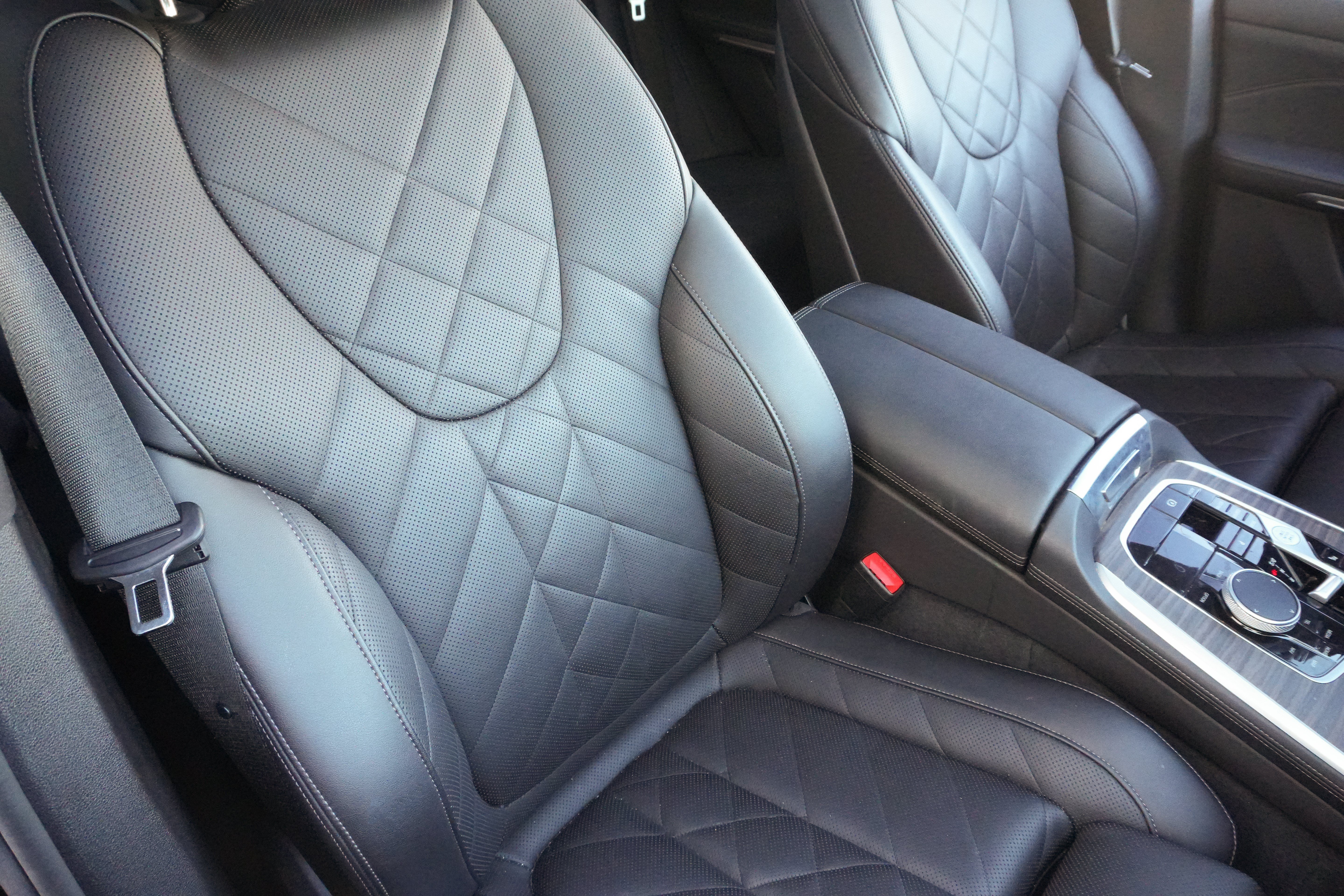 Certified 2024 BMW X5 sDrive40i w/ Premium Package RWD image 13