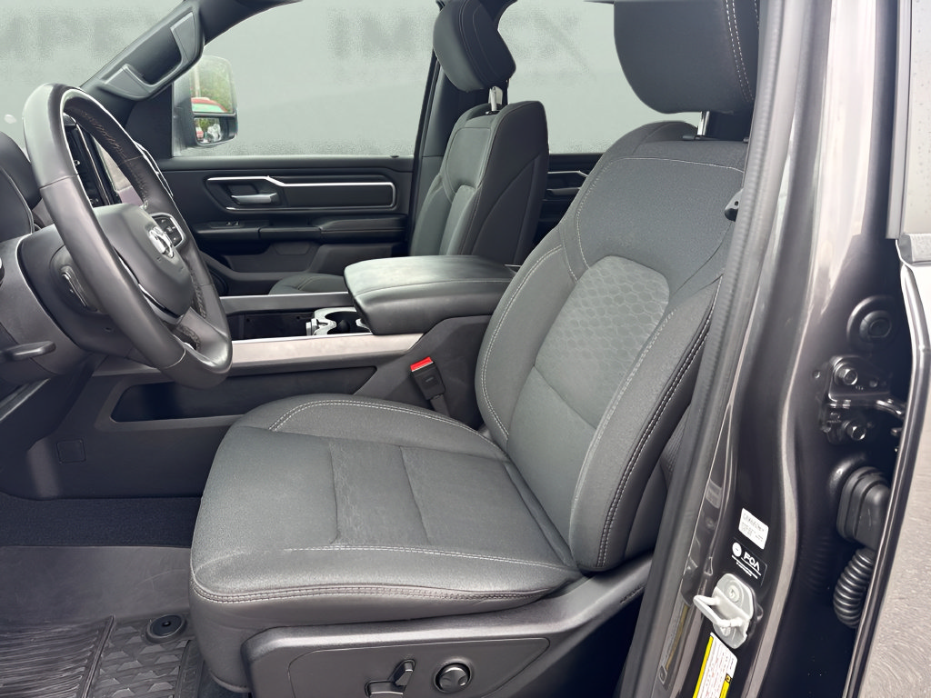 Used 2025 RAM 1500 Big Horn AWD/4WD image 9