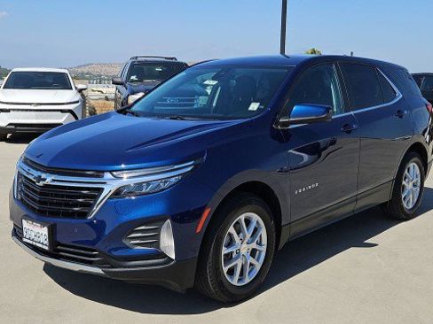Used 2023 Chevrolet Equinox LT FWD image 1