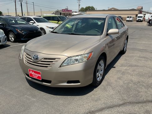 Used 2007 Toyota Camry CE FWD image 2