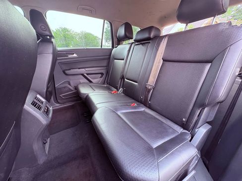 Used 2019 Volkswagen Atlas SE w/ Towing Package image 15