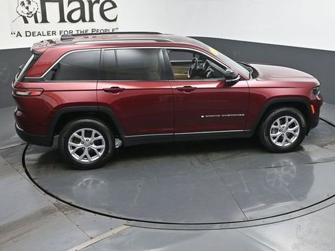Used 2022 Jeep Grand Cherokee Limited w/ Luxury Tech Group II image 40