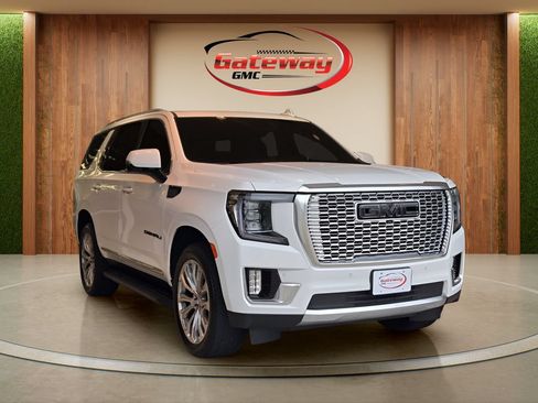 Used 2024 GMC Yukon Denali w/ LPO, Floor Liner Package AWD/4WD image 3