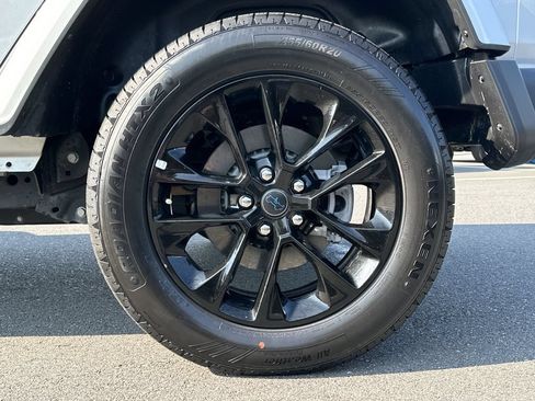 Certified 2024 Jeep Wrangler Unlimited Sahara AWD/4WD image 16