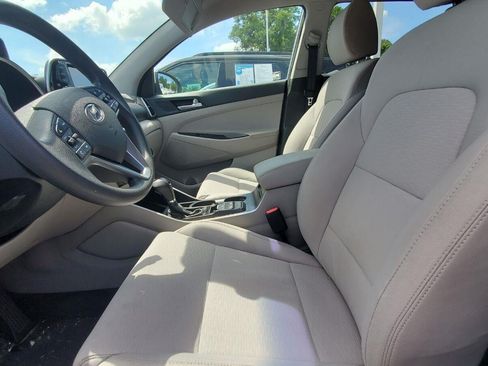 Used 2020 Hyundai Tucson SE w/ Cargo Package FWD image 3