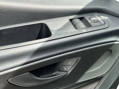 Used 2023 Mercedes-Benz Sprinter 3500 image 17