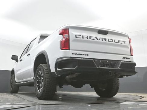 Used 2025 Chevrolet Silverado 1500 ZR2 w/ Technology Package AWD/4WD image 33