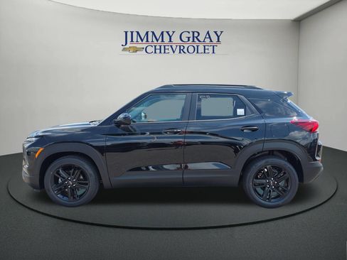 New 2026 Chevrolet TrailBlazer LT w/ Convenience Package FWD image 2