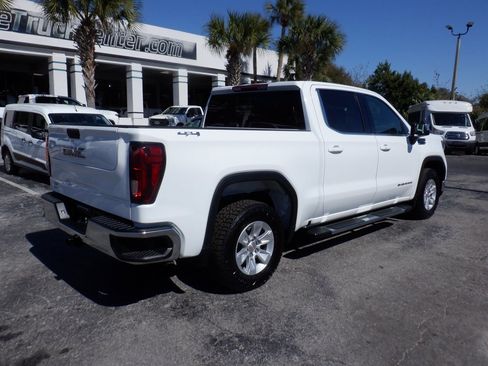 Used 2022 GMC Sierra 1500 SLE AWD/4WD image 9