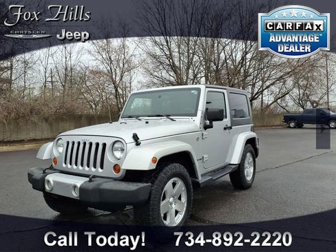 Used 2008 Jeep Wrangler Sahara w/ Dual Top Group AWD/4WD image 3