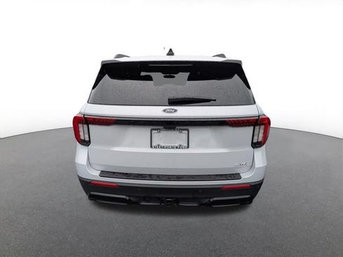 Used 2026 Ford Explorer ST-Line w/ ST-Line Street Pack AWD/4WD image 4