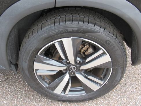 Certified 2023 Nissan Rogue SL AWD/4WD image 16