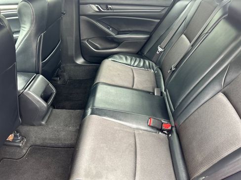Used 2018 Honda Accord Sport image 12