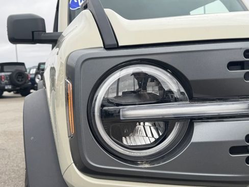 New 2025 Ford Bronco Badlands image 18