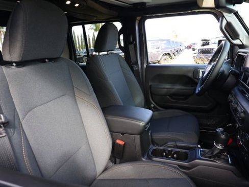 New 2025 Jeep Gladiator Willys image 20