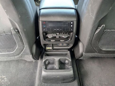 Used 2024 Jeep Grand Cherokee L Limited w/ Luxury Tech Group II image 31