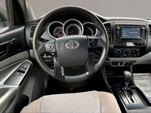 Used 2015 Toyota Tacoma 2WD Access Cab image 9