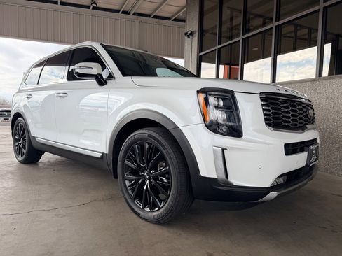 Used 2020 Kia Telluride SX w/ SX Prestige Package image 46