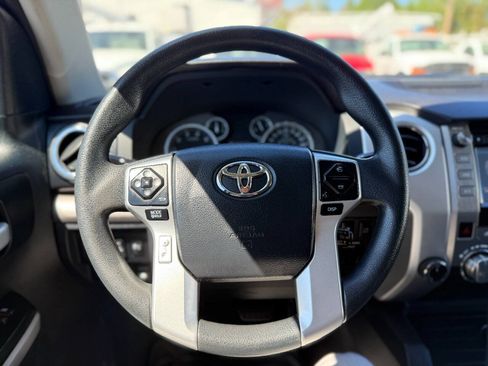 Used 2017 Toyota Tundra SR5 AWD/4WD image 25