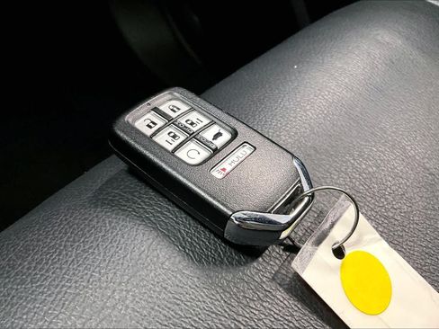 Used 2024 Honda Odyssey Sport image 16