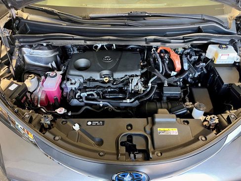 Used 2021 Toyota Sienna XLE image 23