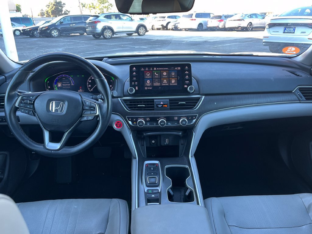 Used 2018 Honda Accord Touring image 12