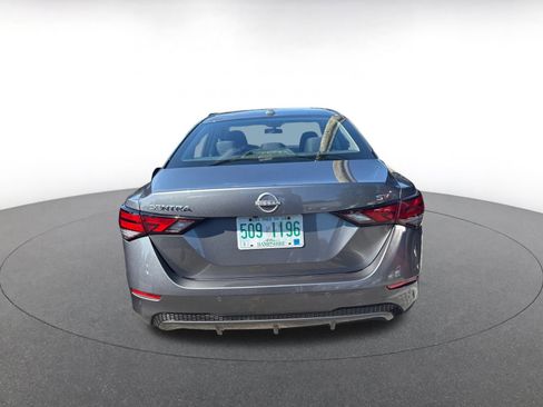 Used 2024 Nissan Sentra SV image 9