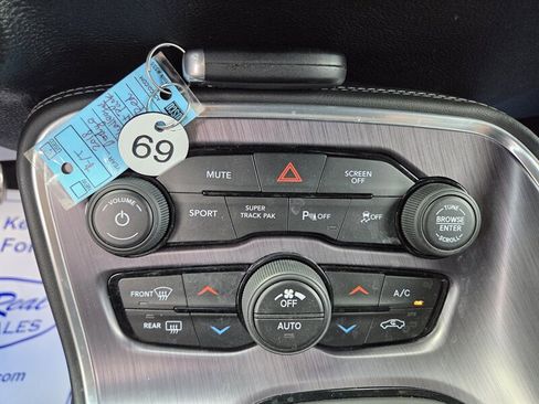 Used 2018 Dodge Challenger R/T Scat Pack w/ Dynamics Package image 19