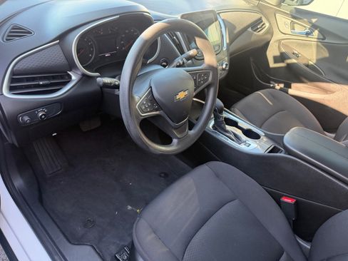 Used 2023 Chevrolet Malibu LT FWD image 7