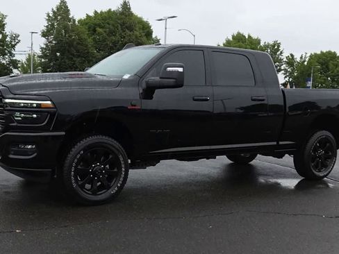 Used 2025 RAM 2500 Laramie w/ Night Edition AWD/4WD image 4