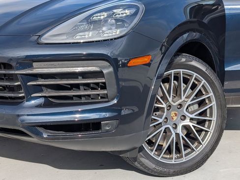 Used 2023 Porsche Cayenne S Platinum AWD/4WD image 10